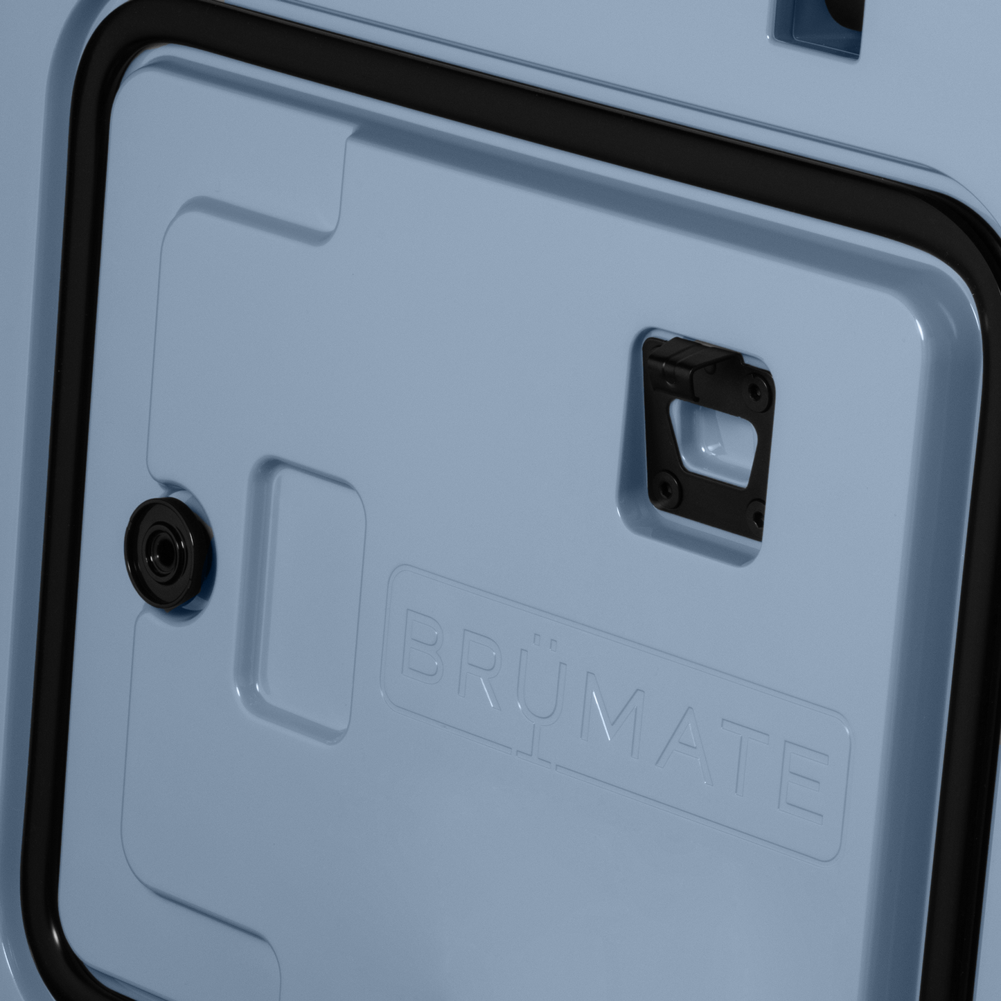 ultimate-day-trip-cooler-bundle-s7 brutank-35qt-denim-bottle-opener.png