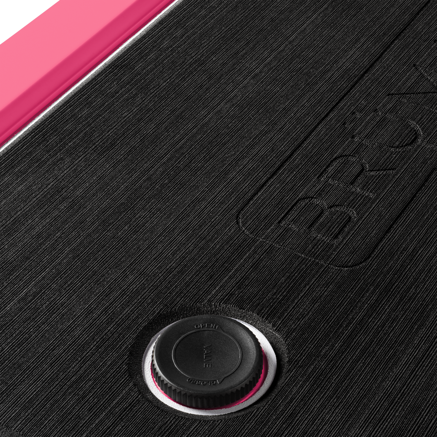 brutank-s3 brutank-55qt-neonpink-vent.png